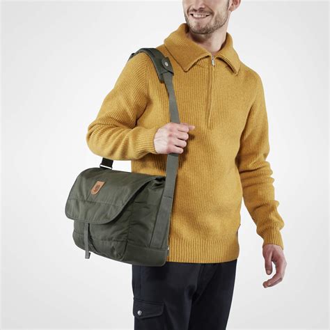 greenland shoulder bag medium|fjallraven greenland shoulder bag small.